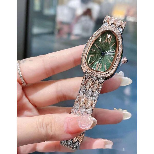 B Watch Fashion Seduttori Luxury Wristwatch Femmes Designer Serpenti Light Snake Head Classic Diamond Double Ring Versatile Quartz Femme Oyu5 O7RC