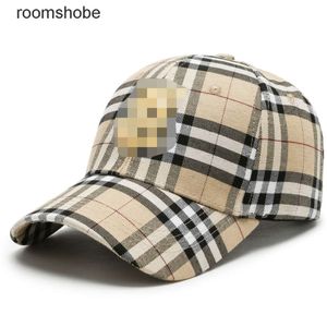 B Hat Baseball Cap Baseball Cap Mens Cap printemps Cape à plaid à la mode Broidered Cap en plein air Cap