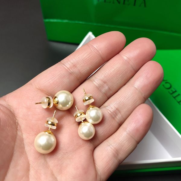 B V Boucles d'oreilles de créateurs classiques simples pour femmes Luxury Natural Oorbellen Pearl Ball Double côté 18K Gol