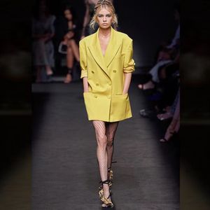 B108 Blazers de créateurs pour femmes Vêtements d'été classiques pour femmes Blazer jaune sur mesure Manteau ample à double boutonnage Streetweat Catwalk Veste sexy à revers en pointe