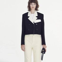 B131 Trajes de diseñador para mujer Blazers Blanco y negro Contraste Color Traje corto Chaqueta Mujeres 2022 Primavera Top de doble botonadura