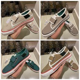 Tennis 1977 Canvas Casual Shoes Luxurys Hook And Loop Designers Womens Shoe Italy Green And Red Web Stripe Rubber Sole Stretch Cotton Squeaky Buckle Sneakers
