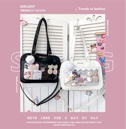 Sac bébé version coréenne Sac à douleur japonais Bar transparent Pu Pu Soft Girl Étudiant Sac à bandoulière Small carré Sac Messenger Anime Messager