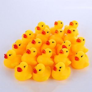 Bebé Pato de baño de juguete Mini Sonidos de goma amarilla Patos Baño de niños Pato pequeño Juguete Niños Nadando Aprendiendo Juguetes DHT67