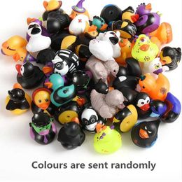 Baby Bath Toys 61224 Pièces Halloween Collection Duck Cartoon Characon Shape Duck Water Toy Childrens Holiday Party Decoration Cadeaux 24524
