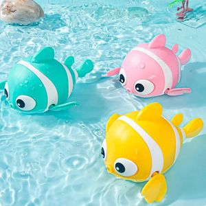 Baby Bath Toys Cute Swimming Fish Cartoon Animal Drijvend Wind Water Game Classic Clockwork for Toddlers 240510