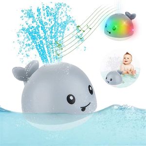 Babybadspeelgoed Spray Water Douche Zwemmen Zwembad ING Voor Kinderen Elektrische Walvis Bal met Licht Muziek LED Gift 210712