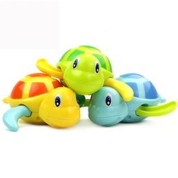 Baby Bath Toys Toddler Bathing Tortoise mignon nage de natation piscine plage classique chaîne horloge-rond