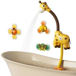 Juguetes para baño de bebé con cabeza de ducha y 3 juguetes giratorios de succión lindo jirafa spray ducha de baño de verano juguete para niños pequeños 240423