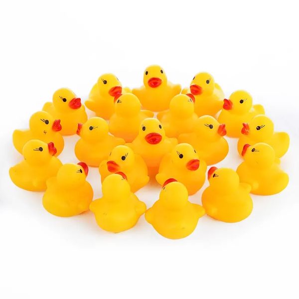 Juguetes de pato de agua para baño de bebé, Mini patos de goma amarillos flotantes con sonido, ducha para niños, juguete para jugar en la playa