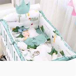 Literie pour bébé Kit de literie pour bébé Drap de lit Circonférence de lit Oreiller en pur coton Amovible et lavable Belles images de dessin animé 220531