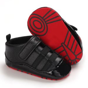 Neonati maschi Scarpe casual per 0-18M Primi camminatori Culla Sneakers Neonato Basket in pelle Infantile Bambini Moda Stivali Pantofole per bambini Toddler Lace up Mocassini caldi