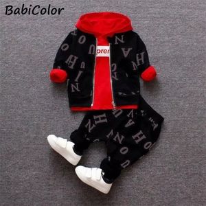 Baby jongens kleding sets lente herfst geboren mode katoenen jassen + tops + broek 3 stks trainingspakken voor bebe toddler casual 220326