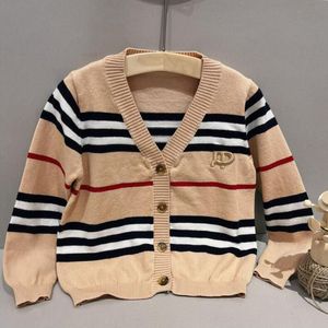 Baby Boys Girls Brandands Pullaires Printemps Autumn Kids Cardigan Structige Lettres Pull Imprimé Enfants Tricoted Coats Outwear 1-6 ans