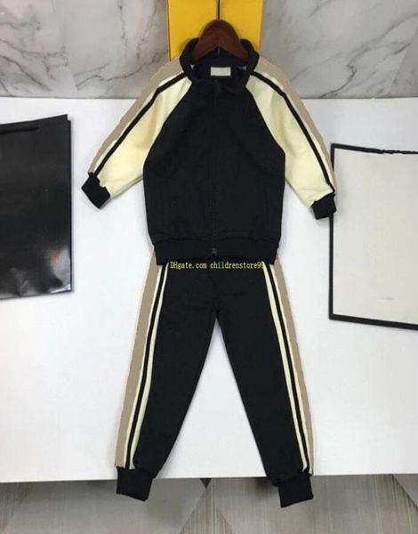 Baby Boys Girls Clothing Set Designer Kids Hoodies Jacket Pantals Pantalons Toddler Sports Clothes Tops Children Childre