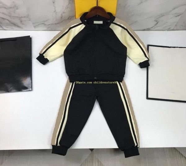 Bébé Garçons Filles Vêtements Ensemble Designer Enfants Sweats À Capuche Veste Pantalons Tenues Tout-petits Vêtements De Sport Hauts Enfants Survêtements Costume Hoodi2577210