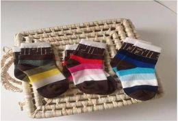 Baby Boys Girls Cotton Socks FF Letters Gedrukt merk Sock Spring Summer and Fall Mesh Stocking Two Size 3 Colors8959579