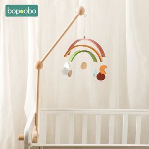 Bébé dessin animé arc-en-ciel mobile suspendu rattles en bois 0-12 mois de bec hangle de cloche berceau du support en bois support 240418