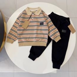 polo set babykleertjes Kids designer t-shirts kid sets Lange mouwen broek Klassiek streepontwerp Lente en Herfst Stijl luxe merk jongen kleden peuterkleding