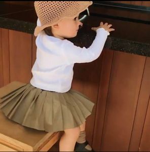 Babyjassen 2018 pasgeboren baby dunne trui gebreide jas lange mouw een rij knoppen zwarte schimmel edge vestigan katoen warme jas outfits