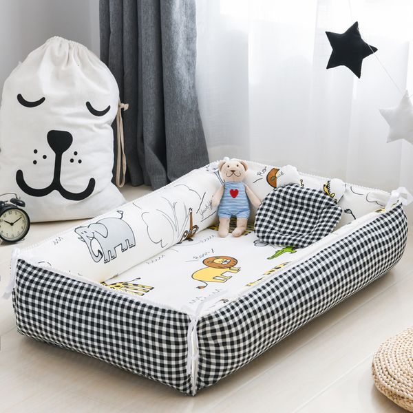 Berceaux de bébé Berceau pliable dans le lit Portable garde-frontière élevé chaud et confortable coussin doux lit bébé accessoires 230715