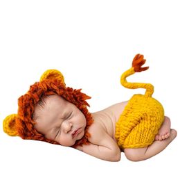 Baby haakfotografie props schieten pasgeboren foto coole jongenskostuums baby -muts en broek kleding set zachte leeuw pasgeboren