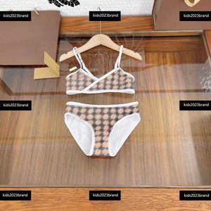 Diseñador de bebés Bikini niñas diseñador de trajes de baño Una pieza Nueva llegada Kid Patrón a cuadros suministros de playa Tamaño 80-150 cm Envío gratis Mar23