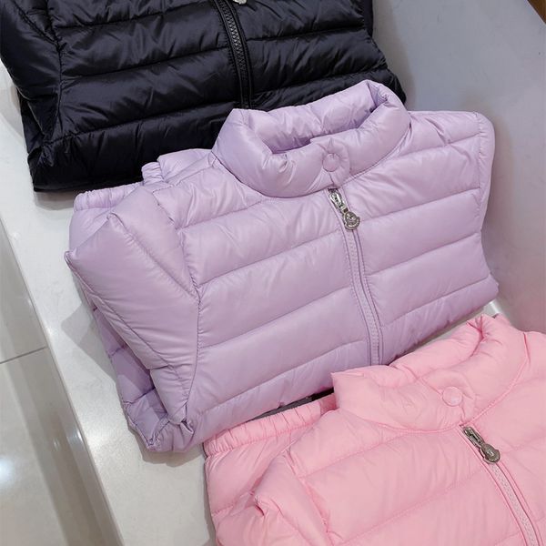 Vêtements de créateurs pour bébés Manteau Automne Hiver Vêtements pour enfants Nouveaux garçons et filles Doudoune légère Édredon blanc Vêtements intérieurs Petits enfants du milieu