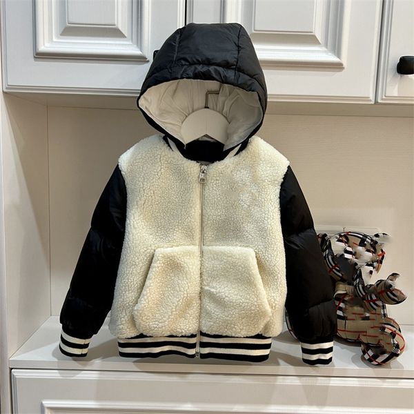 Ropa de diseñador para bebés Abrigos de plumas Ropa para niños Chaqueta corta con capucha en blanco y negro de invierno para niños Abrigo de niño con pelo de cordero de estilo europeo y americano