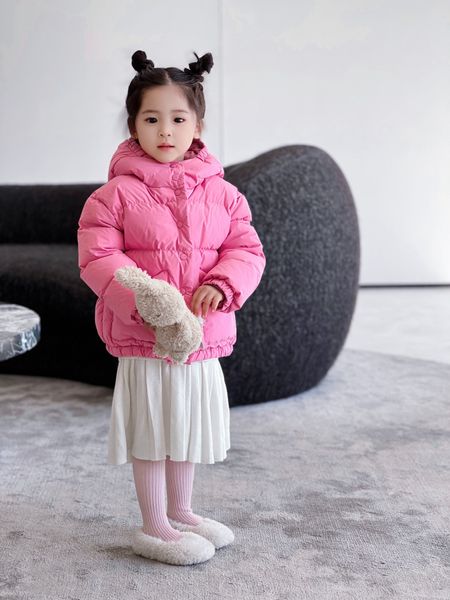 Ropa de diseñador para bebés Año nuevo Abrigo de plumón para niños 2023 Edición coreana de invierno para niñas Abrigo de plumón para niñas con capucha A prueba de viento Pan Esquí Outwear