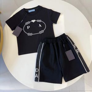 Diseñador de bebés Sets de dos piezas ropa de diseño para niños Camiseta para niños 1-14 edad Summer Girls Boy Set Miércoles 100% Algodón cómodo Munga corta