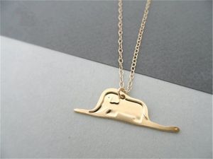 Babyolifant in slang zwaluw ketting kleine le petit prins ketting verhaal cartoon afbeelding schattige dierenjuwelen geschenken