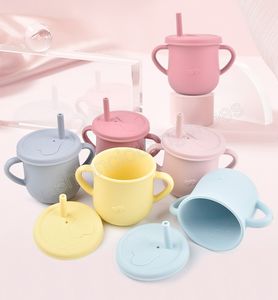 Gobelets d'alimentation pour bébés Silicone de qualité alimentaire Enfants Pailles Tasse avec poignée Gobelet étanche Sippy avec couvercles Vaisselle pour enfants