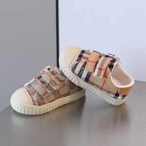 Babyschoenen Babyschoenen Kid Designer Baby Peuter Meisjes Jongen Casual Mesh Zachte bodem Antislipschoenen