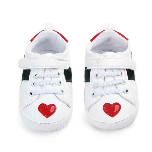 Bébé premiers marcheurs Designer nouveau-né coeur impression baskets chaussures décontractées semelle souple Prewalker bébé chaussures sport 0-18 mois