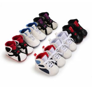 Baby First Walkers Sneakers Pasgeboren lederen basketbal Crib schoenen Infant Sports Kids Fashion Boots Children Slippers Peuter Soft 7687887