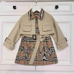 vêtements pour bébés filles survêtements robes de filles de créateurs ensembles d'automne pour bébé taille 100-160 cm veste sans bouton à manches longues et robe sans manches à carreaux