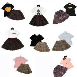 Baby Girl Designer Designer Kids T -shirt en sluierrok Set modemerk voor zomer tweedelige rokken Childrens Treasures and Girls Fashion from Baby