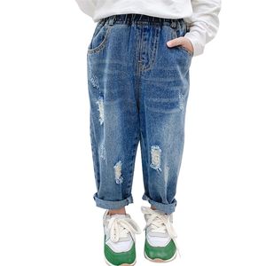 Jeans de bébé fille avec trou jeans pour filles jeans déchirés infantil style décontracté vêtements de fille en bas âge 210331