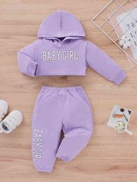 Sweat à capuche graphique lettre avec pantalon de jogging pour bébé fille SHE