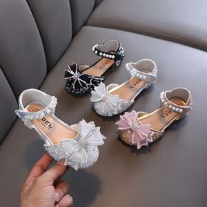 Baby Girl Princess Shoes Pargin Pearl Bow Childrens Sandals Anti Slip Childrens Shoes Party Wedding Elegante Performance Shoes F06144 240428