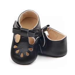 Sandalen voor babymeisjes Zomer eerste wandelaars Bloem PU-meisjesschoenen Katoen Plat Antislip Wiegschoenen met zachte zool