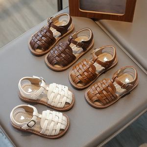 Baby Girl Sandals Summer for Boy Fashion Children Cutouts Beach schoenen gevlochten stijl kinderen causaal wandelen flat 240425