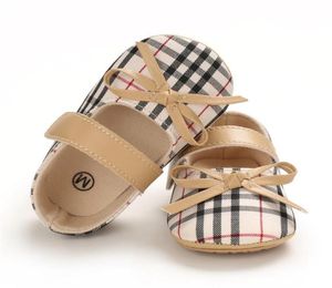 Baby meisje schoenen Bowknot Grid Antislip Soft Sole Hook First Walkers Toddler Infant Kids Shoes 018M271Q4801614