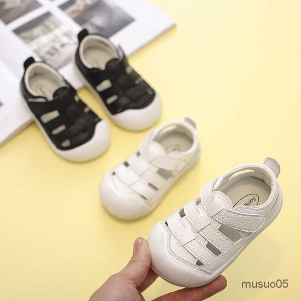 Zapatos de bebé niña, zapatillas de deporte de fondo suave para niños pequeños, sandalias de playa de verano de Color sólido para niños, negro y blanco