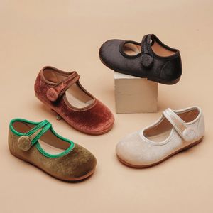 Baby Girl Shoes Vintage Velvet Girls Casual Soft Flats kinderen kinderen peuters comfortabele dans Mary Janes Loafers 240516
