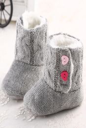 Bébé fille d'hiver bottes de neige au crochet tricot toison chaussures de bébé baby-bain en bas âge de laine