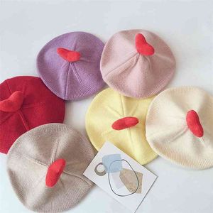 Bebé niñas lindo corazón color caramelo boina de punto niños casual gorros de punto cálidos 48-52 cm 210708