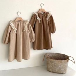 Baby meisjes jurken kwaliteit lente ontwerp kind lange mouw corduroy ruche twril peuter bruin effen tutu jurk 210521