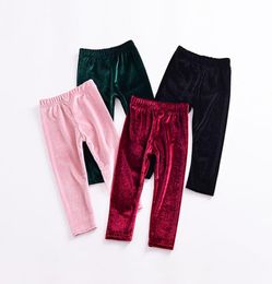 Bebé niñas Pantalones de terciopelo dorado INS Leggings niños Pantalones 2018 nueva moda Medias niños Boutique Ropa C36477655768